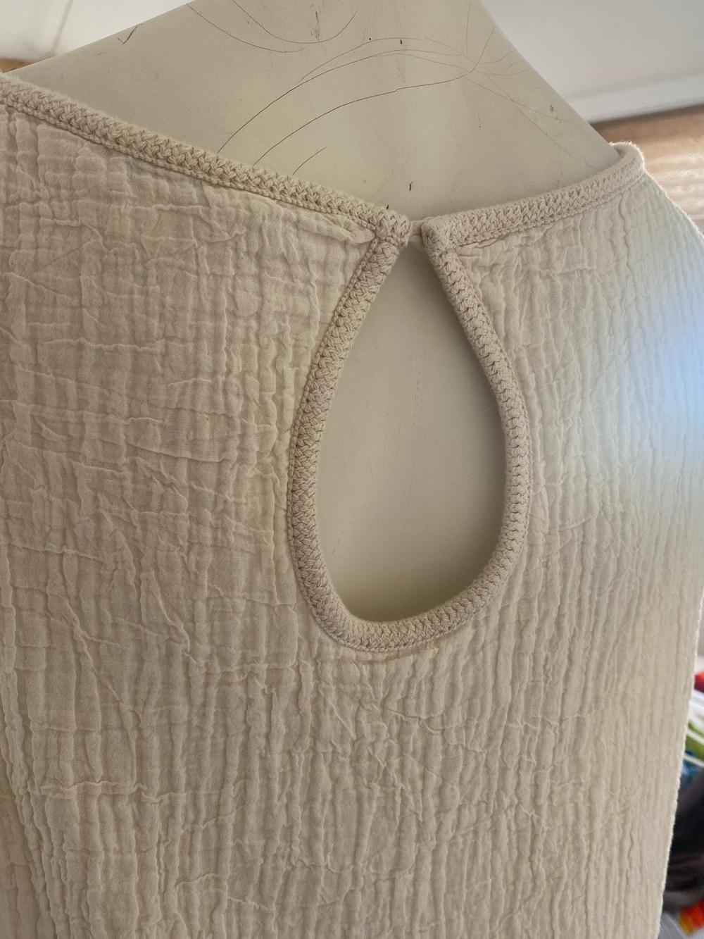Max Studio Cream Textured Sleeveless Tank Top - Picture 3 of 5